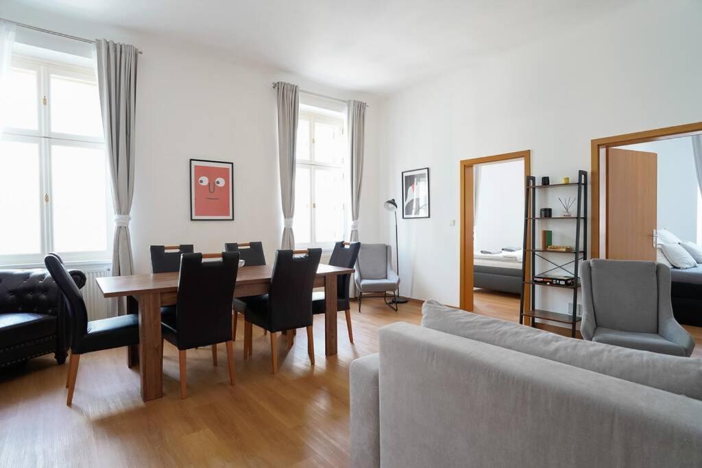 Apartment The Dante Family And Friends - Center, Parking Prague